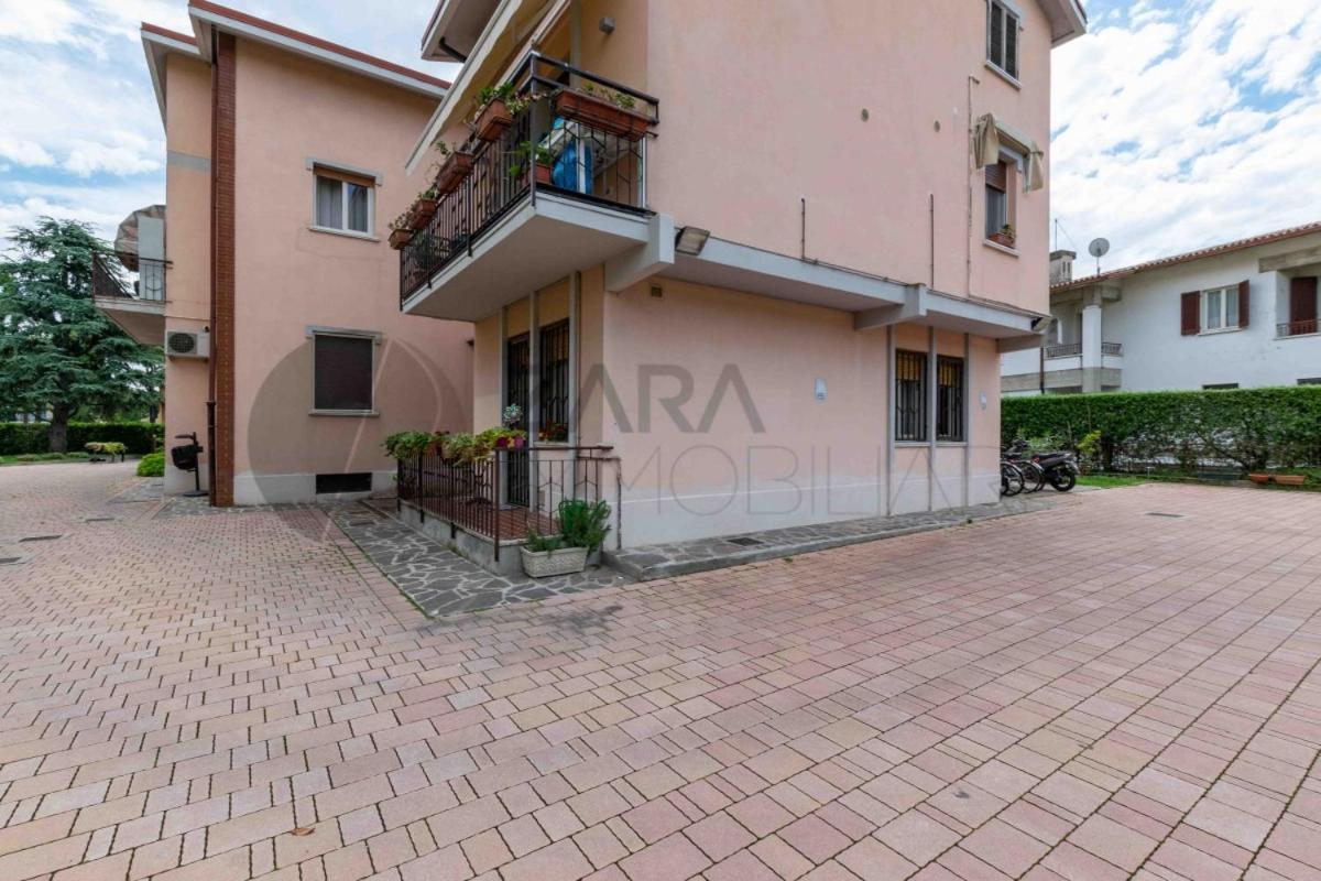 Sirmione, Appartamento Colombare Exteriör bild